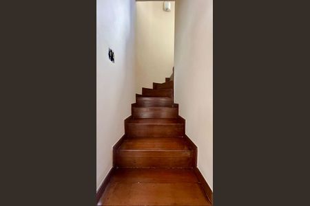 Apartamento à venda com 163m², 3 quartos e 2 vagasEscadas