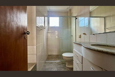 Apartamento à venda com 163m², 3 quartos e 2 vagasBanheiro 