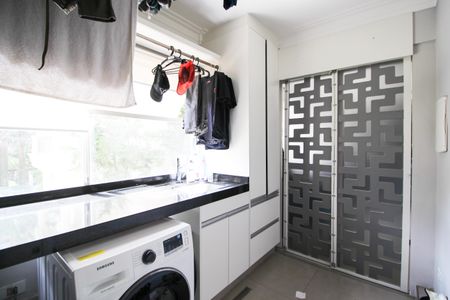 Apartamento à venda com 125m², 2 quartos e 1 vagaÁrea de Serviço