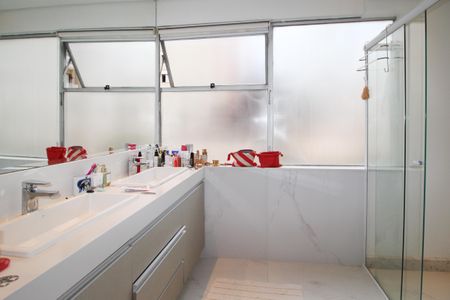 Apartamento à venda com 125m², 2 quartos e 1 vagaBanheiro da Suíte