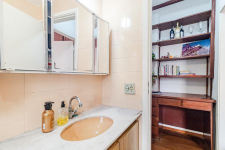 Banheiro de apartamento à venda com 1 quarto, 37m² em Pinheiros, São Paulo