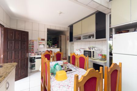 Casa à venda com 250m², 3 quartos e 6 vagasCozinha