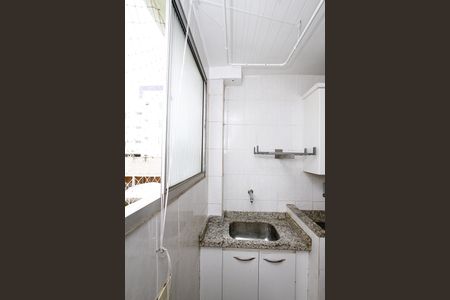 Apartamento para alugar com 70m², 3 quartos e 1 vagaÁrea de Serviço