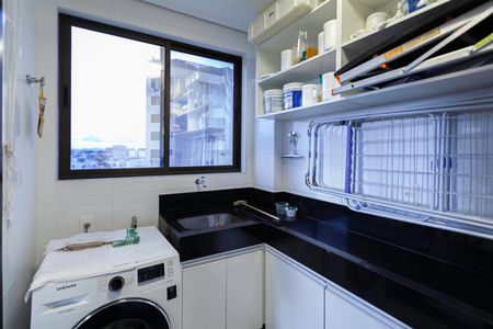 Apartamento à venda com 142m², 3 quartos e 4 vagasÁrea de serviço 