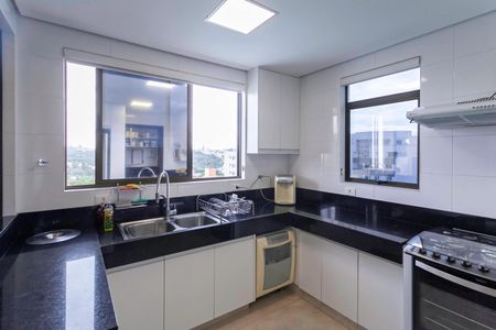 Apartamento à venda com 142m², 3 quartos e 4 vagasCozinha