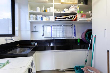 Apartamento à venda com 142m², 3 quartos e 4 vagasÁrea de serviço 