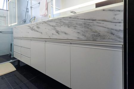 Apartamento à venda com 142m², 3 quartos e 4 vagasBanheiro da suíte 3