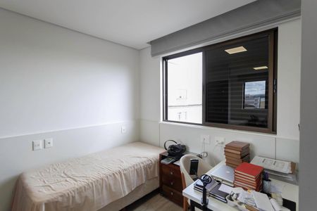 Apartamento à venda com 142m², 3 quartos e 4 vagasSuíte 2