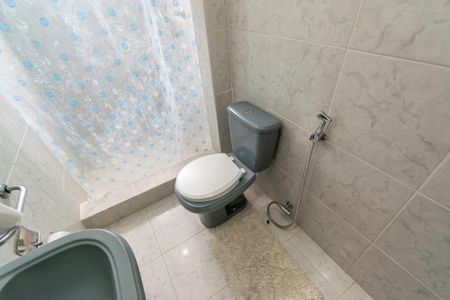 Apartamento à venda com 90m², 2 quartos e 1 vaga Apartamento à venda com 90m², 2 quartos e 1 vagaBanheiro