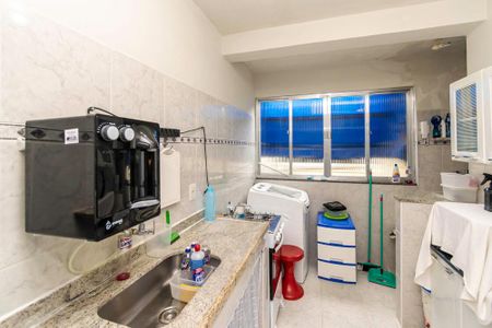 Apartamento à venda com 90m², 2 quartos e 1 vaga Apartamento à venda com 90m², 2 quartos e 1 vagaCozinha