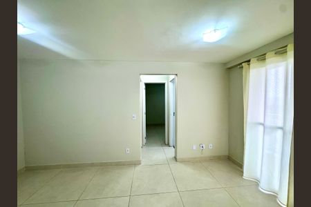 Sala de apartamento para alugar com 2 quartos, 50m² em Jardim do Triunfo, Guarulhos