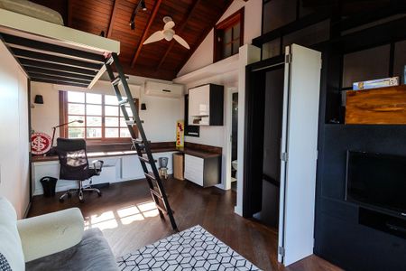 Casa de condomínio à venda com 185m², 2 quartos e 3 vagasSuíte 1