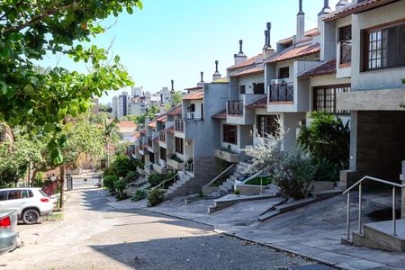 Casa de condomínio à venda com 185m², 2 quartos e 3 vagasFachada