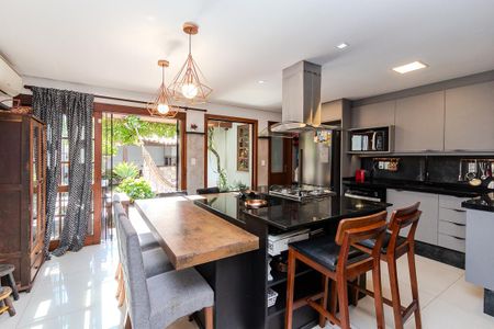 Casa de condomínio à venda com 185m², 2 quartos e 3 vagasCozinha