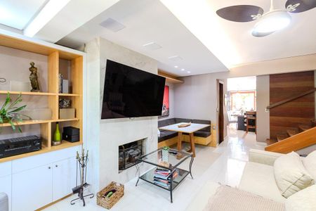 Casa de condomínio à venda com 185m², 2 quartos e 3 vagasSala