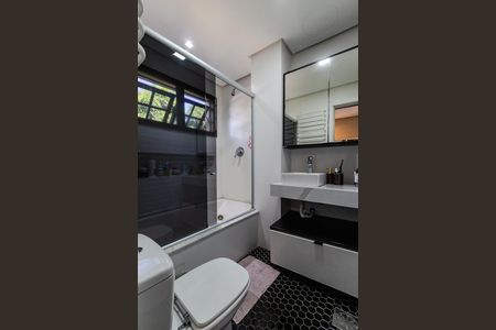 Casa de condomínio à venda com 185m², 2 quartos e 3 vagasBanheiro da Suíte 2