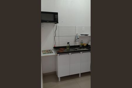 Cozinha de casa para alugar com 1 quarto, 31m² em Higienópolis, Rio de Janeiro