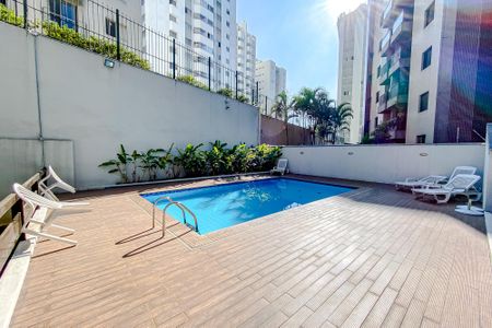 Apartamento para alugar com 110m², 3 quartos e 2 vagasÁrea comum - Piscina