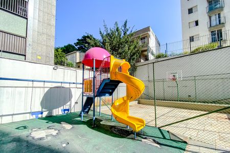 Apartamento para alugar com 110m², 3 quartos e 2 vagasÁrea comum - Playground