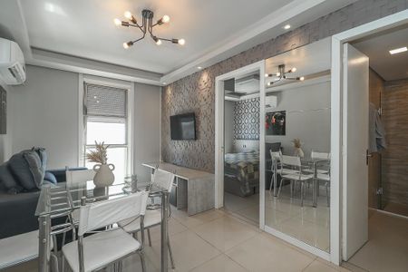 Sala de apartamento para alugar com 1 quarto, 39m² em Humaitá, Porto Alegre