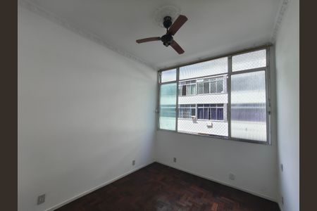 Apartamento para alugar com 59m², 2 quartos e sem vaga