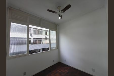 Apartamento para alugar com 59m², 2 quartos e sem vaga