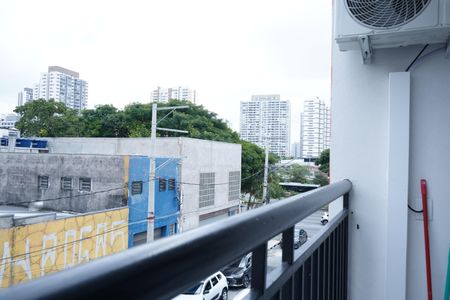 Varanda de kitnet/studio à venda com 1 quarto, 30m² em Tatuapé, São Paulo