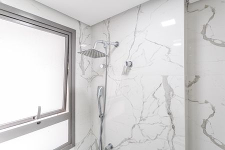 Apartamento à venda com 56m², 2 quartos e 2 vagasBanheiro da Suíte