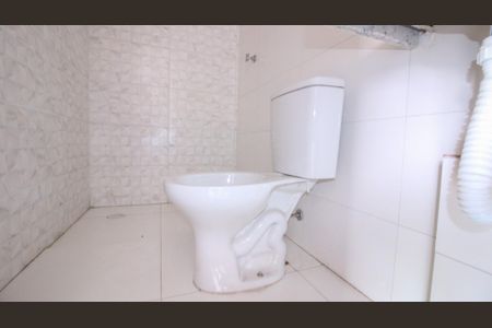Banheiro de apartamento para alugar com 1 quarto, 42m² em Vila Lucia, São Paulo