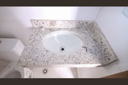 Banheiro de apartamento para alugar com 1 quarto, 42m² em Vila Lucia, São Paulo