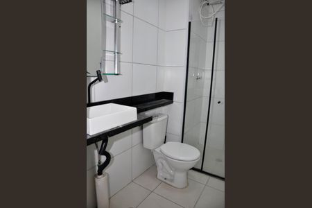 Casa para alugar com 34m², 2 quartos e sem vaga Casa para alugar com 34m², 2 quartos e sem vagaDetalhe - Banheiro Social e Suíte Americana