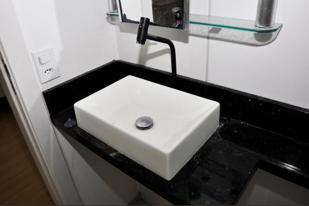 Casa para alugar com 34m², 2 quartos e sem vaga Casa para alugar com 34m², 2 quartos e sem vagaDetalhe - Banheiro Social e Suíte Americana