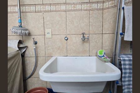 Casa à venda com 261m², 4 quartos e 2 vagas Casa à venda com 261m², 4 quartos e 2 vagasÁrea de Serviço e Churrasqueira