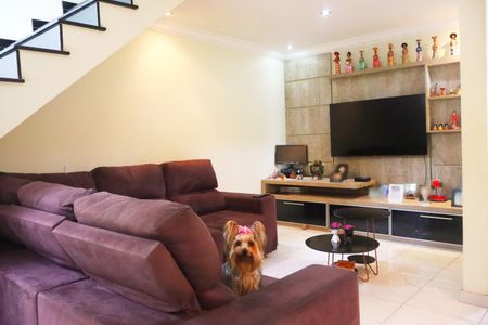 Casa à venda com 261m², 4 quartos e 2 vagasSala
