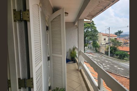 Casa à venda com 261m², 4 quartos e 2 vagas Casa à venda com 261m², 4 quartos e 2 vagasVaranda da Suíte 02 e Quarto 4