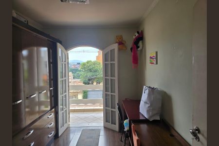 Casa à venda com 261m², 4 quartos e 2 vagas Casa à venda com 261m², 4 quartos e 2 vagasQuarto 04