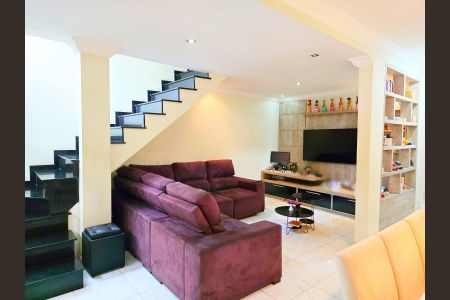 Sala de casa à venda com 4 quartos, 261m² em Vila Rosalia, Guarulhos