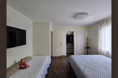 Casa à venda com 261m², 4 quartos e 2 vagas Casa à venda com 261m², 4 quartos e 2 vagasSuíte 01