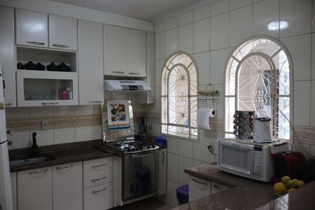 Casa à venda com 261m², 4 quartos e 2 vagasCozinha 