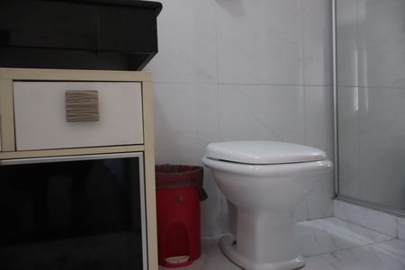 Casa à venda com 261m², 4 quartos e 2 vagasBanheiro da Suíte 01