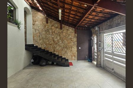 Casa à venda com 261m², 4 quartos e 2 vagas Casa à venda com 261m², 4 quartos e 2 vagasGaragem