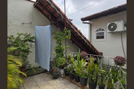 Casa à venda com 261m², 4 quartos e 2 vagas Casa à venda com 261m², 4 quartos e 2 vagasVaranda da Suíte 3