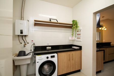 Casa de condomínio para alugar com 160m², 3 quartos e 3 vagas Casa de condomínio para alugar com 160m², 3 quartos e 3 vagasLavanderia