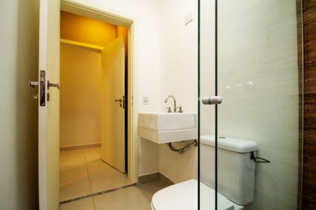 Casa de condomínio para alugar com 160m², 3 quartos e 3 vagas Casa de condomínio para alugar com 160m², 3 quartos e 3 vagasBanheiro Quarto 1