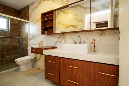 Casa de condomínio para alugar com 160m², 3 quartos e 3 vagas Casa de condomínio para alugar com 160m², 3 quartos e 3 vagasBanheiro Quarto 3