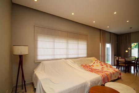 Casa de condomínio para alugar com 160m², 3 quartos e 3 vagas Casa de condomínio para alugar com 160m², 3 quartos e 3 vagasSala