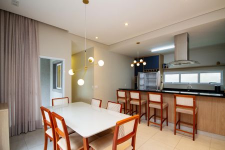 Casa de condomínio para alugar com 160m², 3 quartos e 3 vagas Casa de condomínio para alugar com 160m², 3 quartos e 3 vagasSala de Jantar