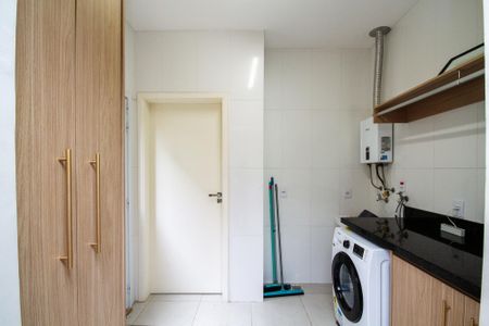 Casa de condomínio para alugar com 160m², 3 quartos e 3 vagas Casa de condomínio para alugar com 160m², 3 quartos e 3 vagasLavanderia