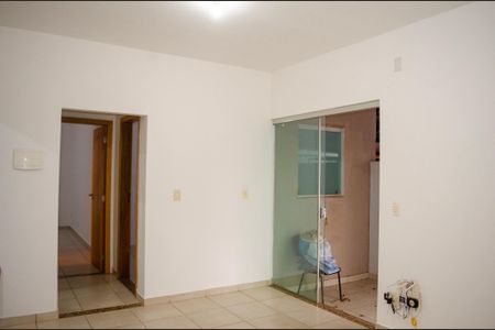 Casa para alugar com 2 quartos, 75m² em Residencial Vale do Araguaia, Goiânia