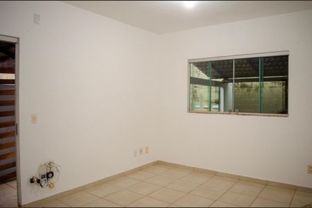 Casa para alugar com 2 quartos, 75m² em Residencial Vale do Araguaia, Goiânia